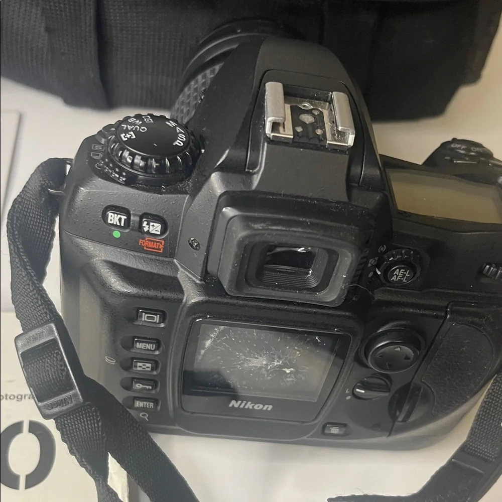 Nikon D100 Digital Camera with‎ Black Accessories Kit